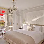 Plaza Athenee - Dorchester Collection Párizs