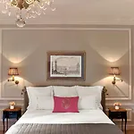Szálloda Plaza Athenee - Dorchester Collection Párizs