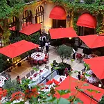 Plaza Athenee - Dorchester Collection Párizs