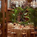 Plaza Athenee - Dorchester Collection Párizs