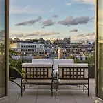 Szálloda Plaza Athenee - Dorchester Collection 5*