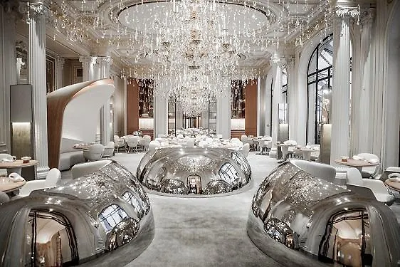 Hotel Plaza Athenee - Dorchester Collection Paříž