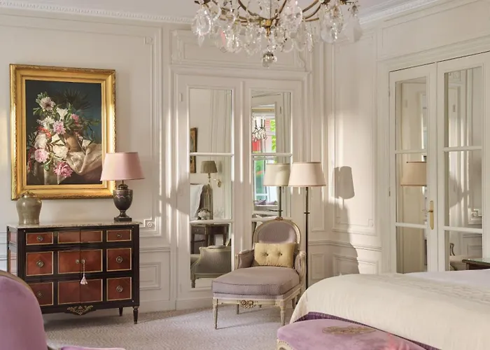 Plaza Athenee - Dorchester Collection Paříž