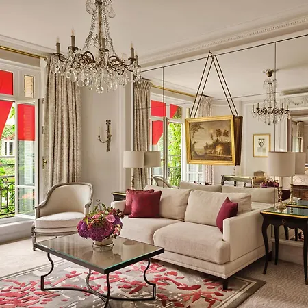 Plaza Athénée - Dorchester Collection 5*