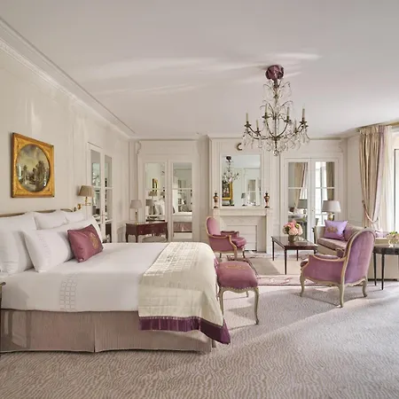 Plaza Athénée - Dorchester Collection París