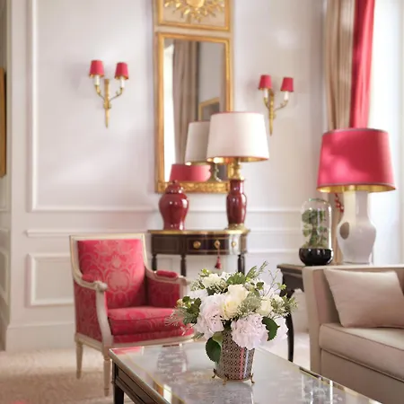 Plaza Athénée - Dorchester Collection Hotel