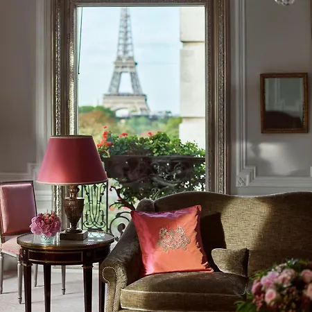 Hotel Plaza Athénée - Dorchester Collection 5*