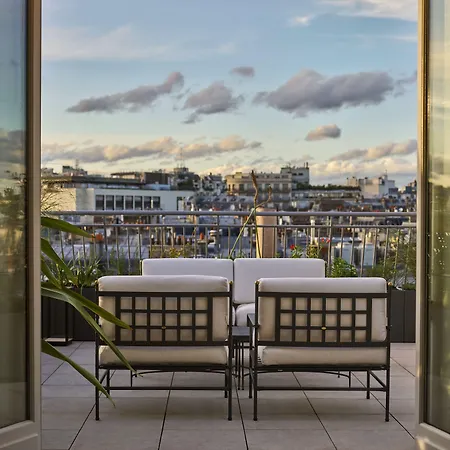 Hotel Plaza Athénée - Dorchester Collection 5*