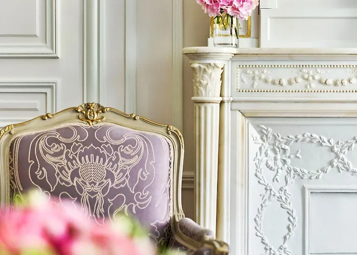 Plaza Athenee - Dorchester Collection 5* Париж