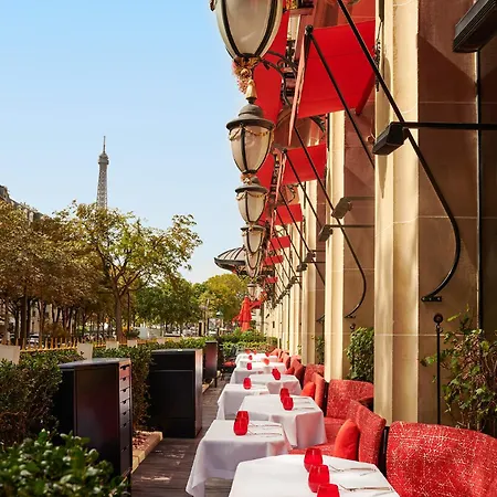 Hotel Plaza Athénée - Dorchester Collection París