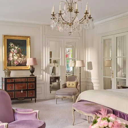 Plaza Athénée - Dorchester Collection Paris