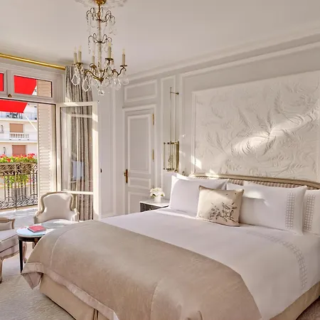 Plaza Athénée - Dorchester Collection Paris
