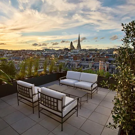 Hotel Plaza Athénée - Dorchester Collection Paris