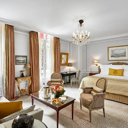 Plaza Athénée - Dorchester Collection 5* Paris