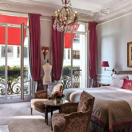 Plaza Athénée - Dorchester Collection 5*