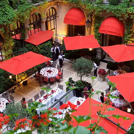Plaza Athenee - Dorchester Collection פריז