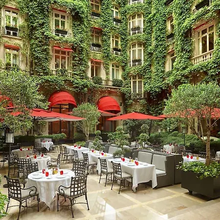 Plaza Athénée - Dorchester Collection Hotel 5*