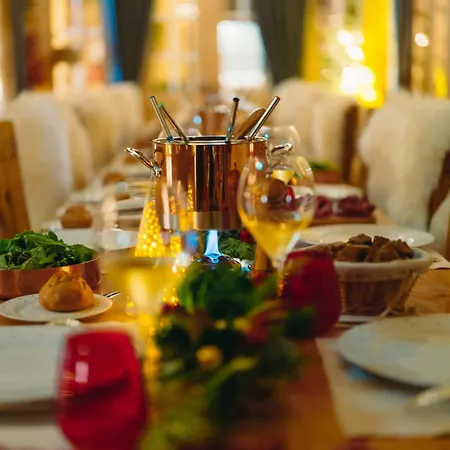 Plaza Athenee - Dorchester Collection