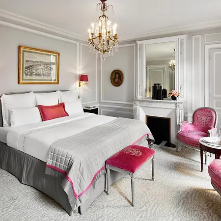 Hotel Plaza Athénée - Dorchester Collection 5*