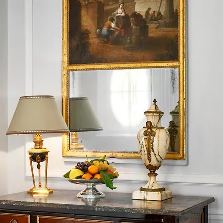 Plaza Athénée - Dorchester Collection Hotel 5*