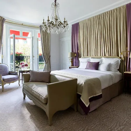 Plaza Athénée - Dorchester Collection 5* París