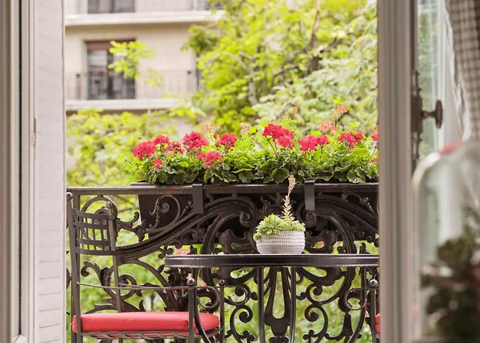 Plaza Athenee - Dorchester Collection 5*