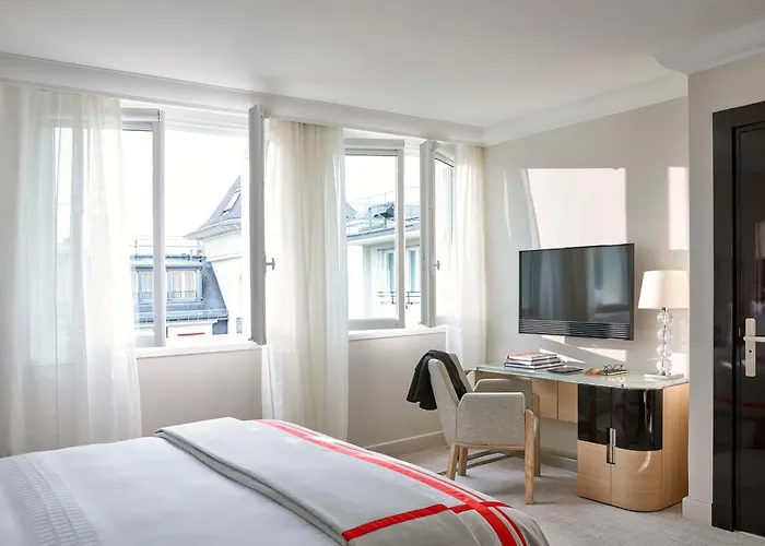 Hotel Plaza Athenee - Dorchester Collection