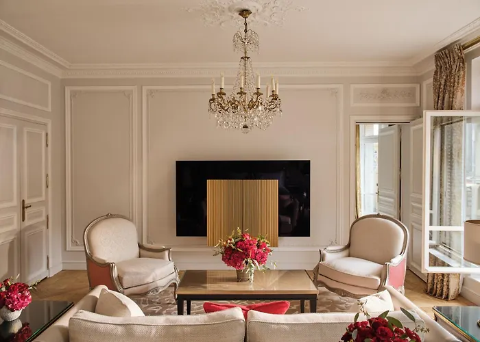 Plaza Athenee - Dorchester Collection