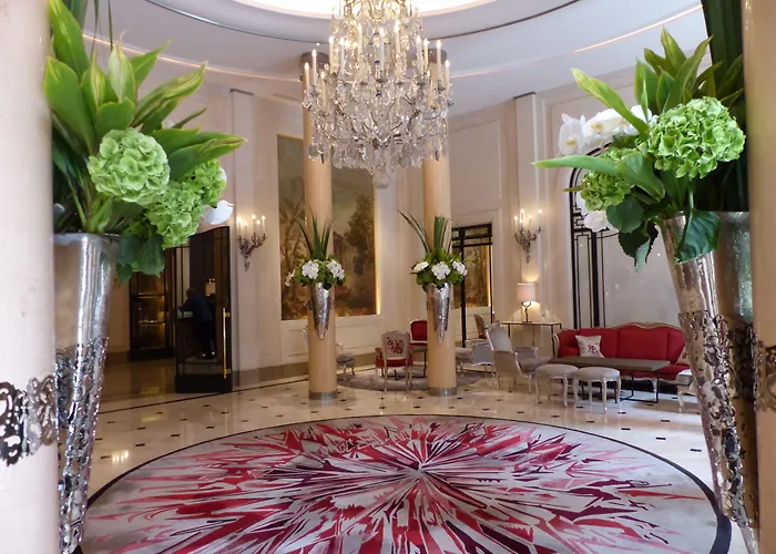 Hotel Plaza Athenee - Dorchester Collection