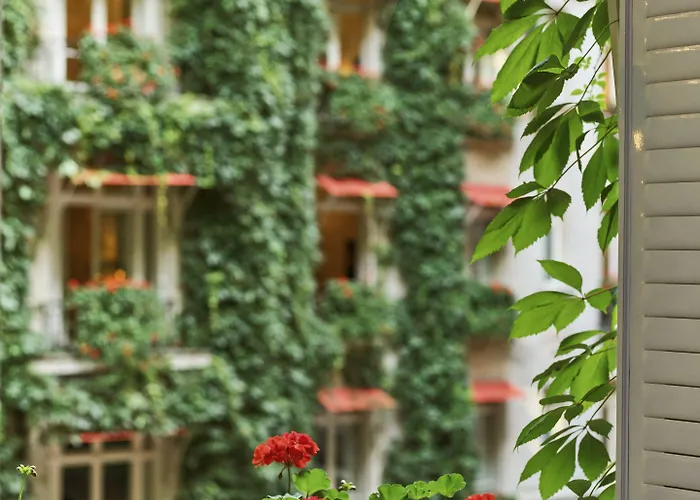 Plaza Athenee - Dorchester Collection 5*