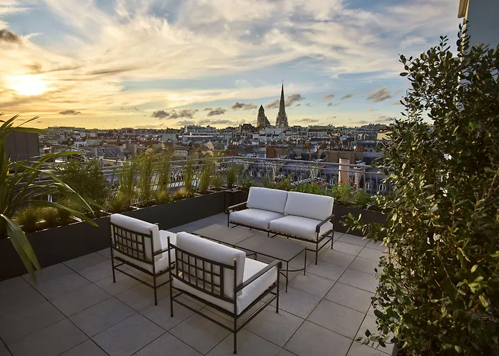 Plaza Athenee - Dorchester Collection 5*