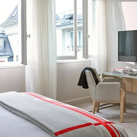 Plaza Athenee - Dorchester Collection Hotel 5*