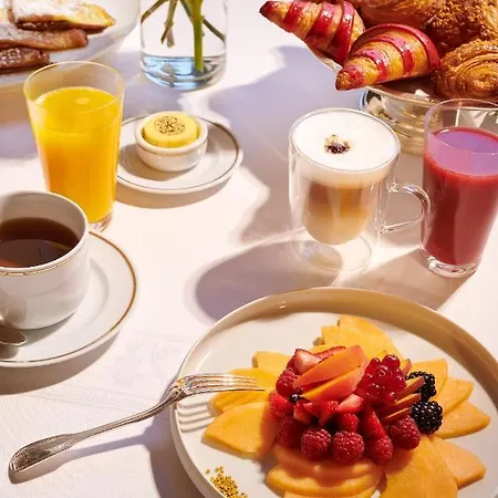 Hotel Plaza Athenee - Dorchester Collection Paris