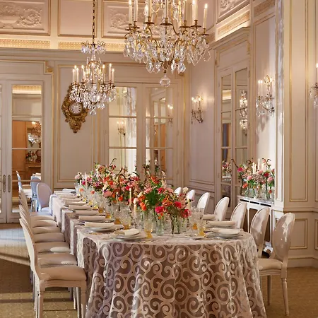 Plaza Athenee - Dorchester Collection Hotel 5*