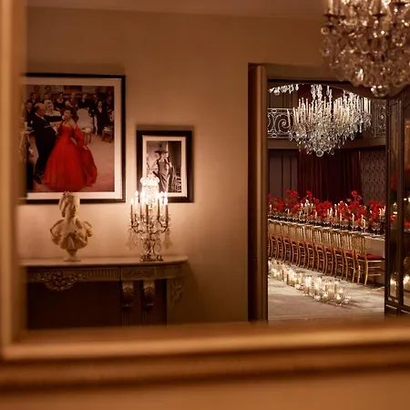 Plaza Athenee - Dorchester Collection Hotel 5*
