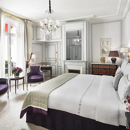 Hotel Plaza Athenee - Dorchester Collection Paris
