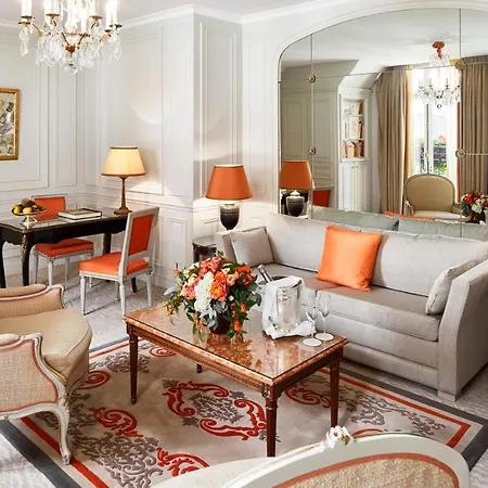 Hotel Plaza Athenee - Dorchester Collection