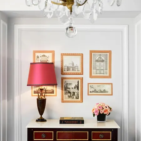 Plaza Athenee - Dorchester Collection
