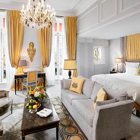 Plaza Athenee - Dorchester Collection Hotel Paris